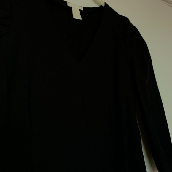 H&M Puff Sleeve Mini V-Neck Dress - Picture 3 of 8